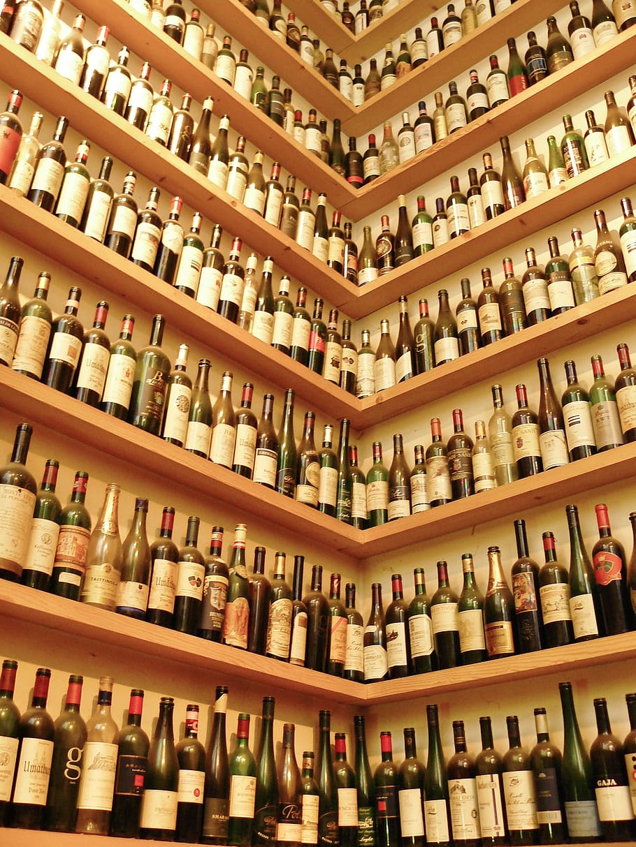 Buying wine can be an overwhelming and time consuming task. We make it quick, easy and extraordinary.